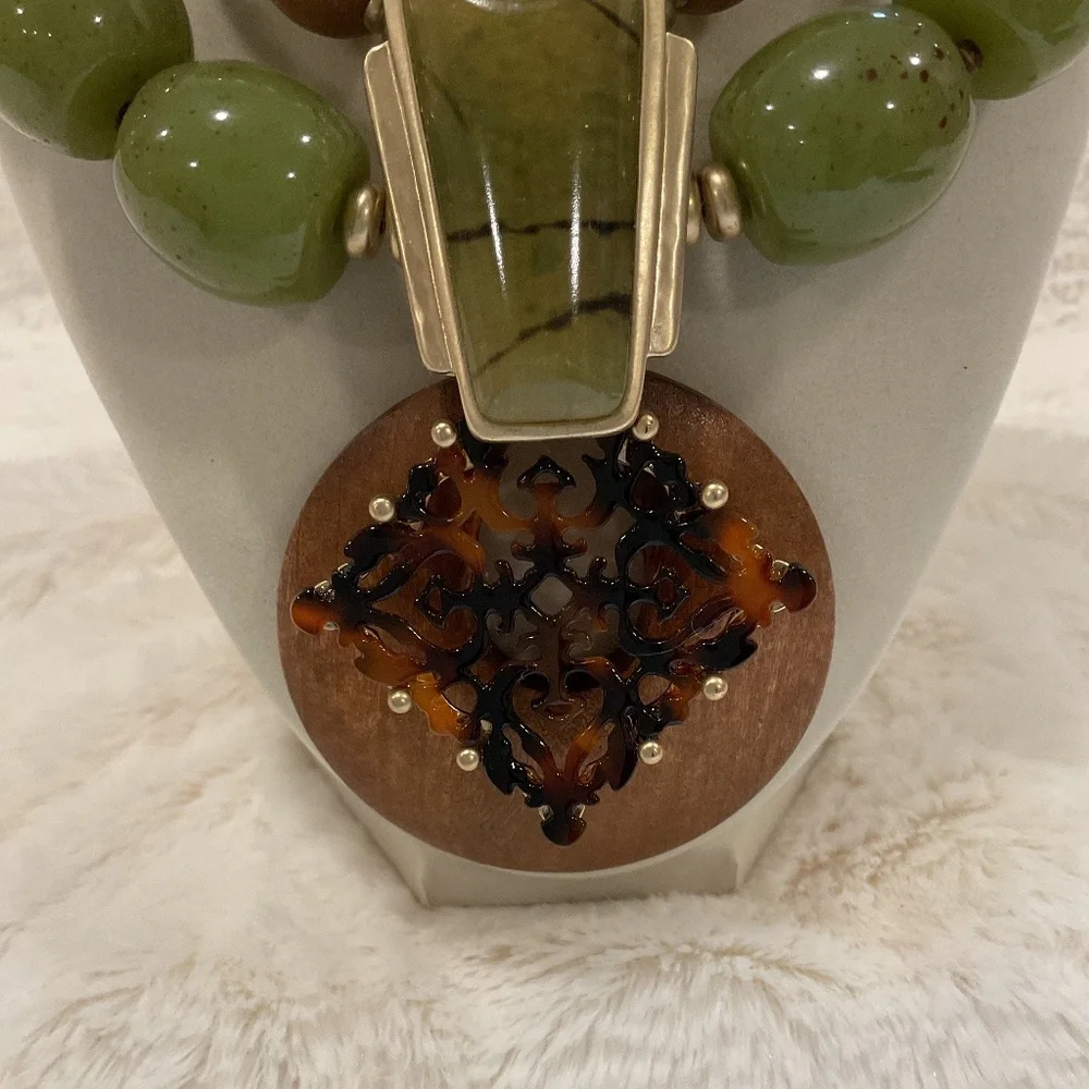 Chico’s Olive Green Stone and Wood Pendant Necklace - Picture 3 of 5